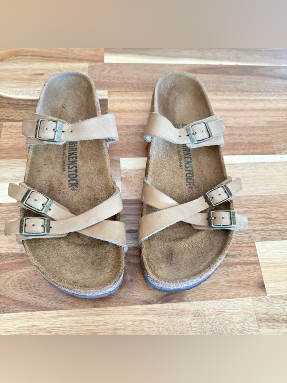 Birkenstock Women's Tan Triple-Strap Sandal with Buckles Size 9 (40) - Picture 11 of 14
